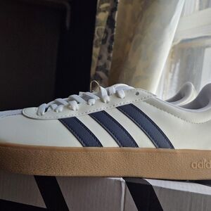 Womens VL COURT adidas 8.5